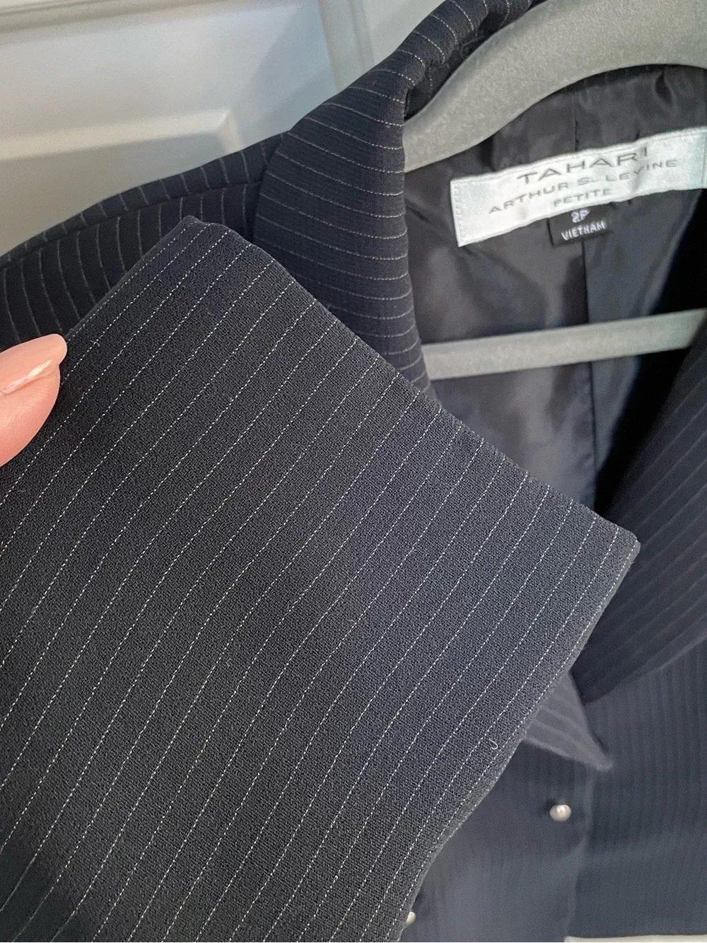 Tahari Black Pinstriped Snap Front Silver Tone Hardware Lined Jacket Blazer